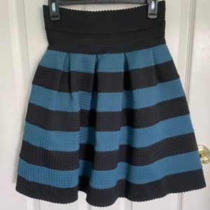 Anthropologie Girls from Savoy Structured Pleated Mini Skirt M/L